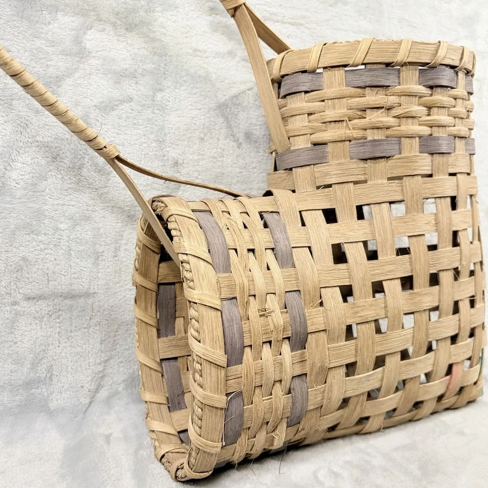 Vintage Heart Shaped Woven Wall Basket Handmade Decorative Rustic Hanging Basket